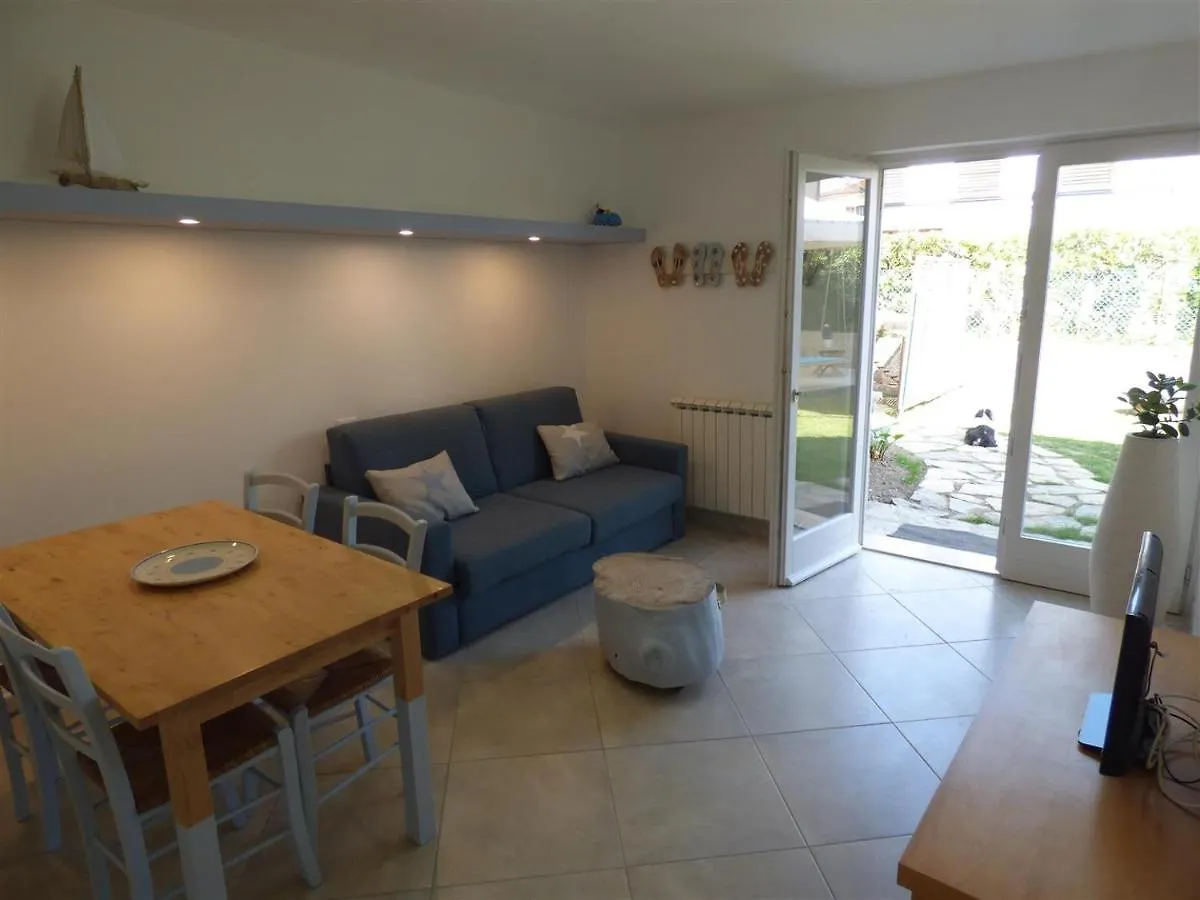 Tundra 1 Apartment Tirrenia Italy